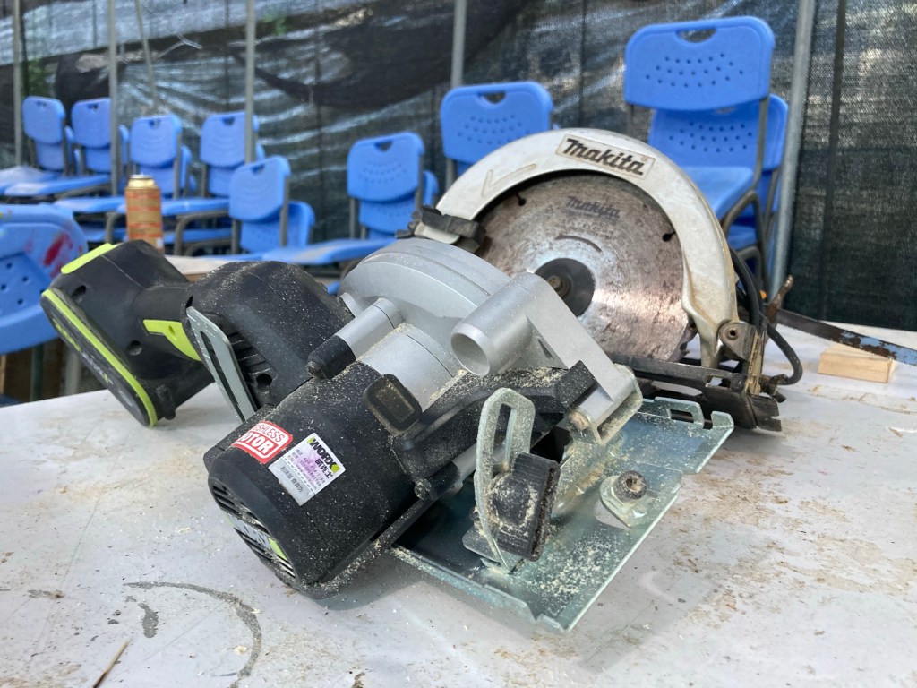 耕田識基本木工 開料造欄無難度