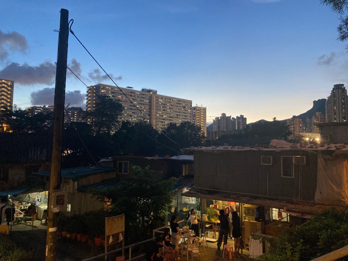 追月相聚 微光前行